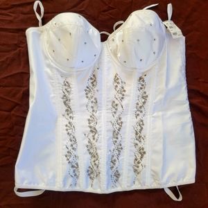 NWT Frederick's White Corset with Silver beaded and Crystal detail - Size: Large